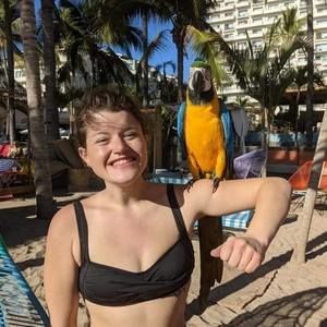 Meet your Posher, Emily